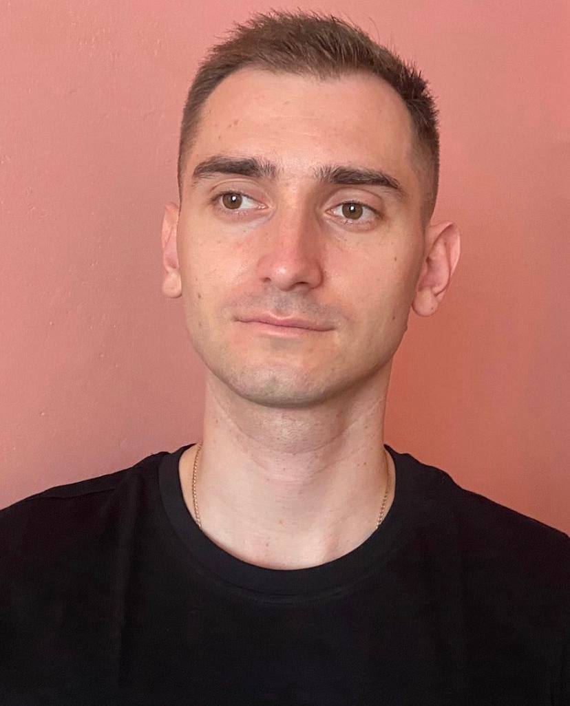 employee photo